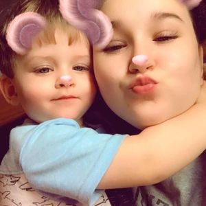 Meet your Posher, Alexis n